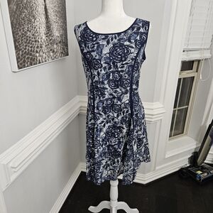 Roz & Ali blue floral dress size 14
